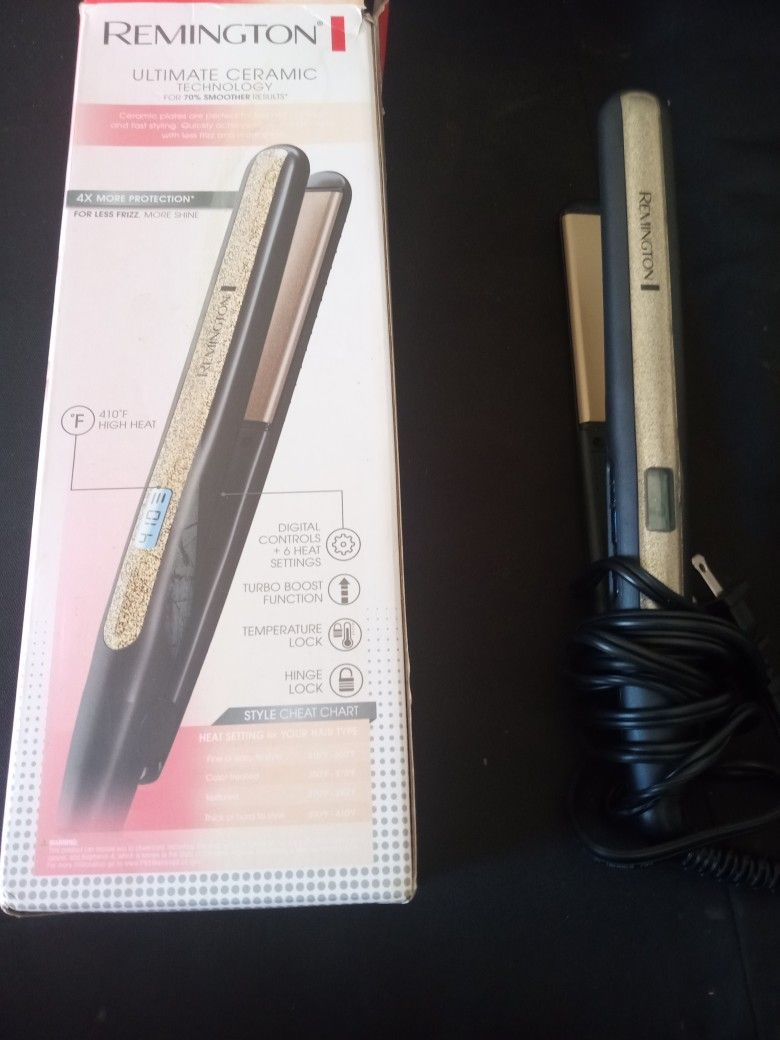 Selling This Remington Ceramic Hair Straightener 