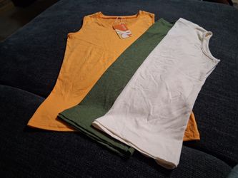 3-pack crew neck sleeveless tank tops (L)