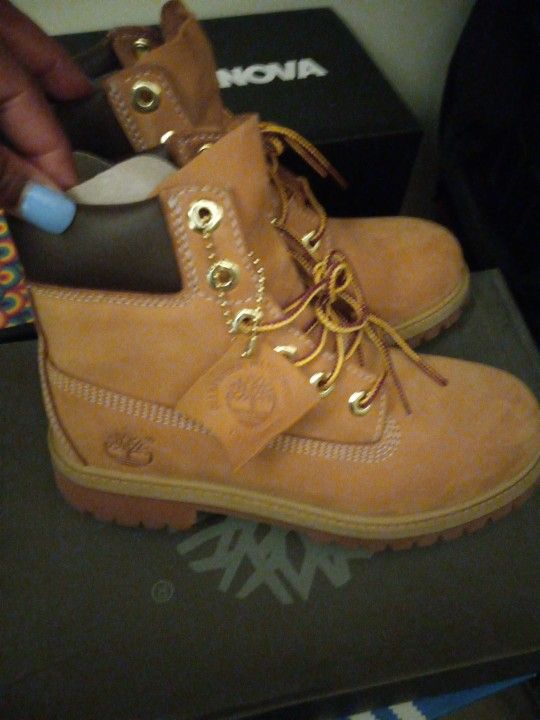 Size 4 Tan Timberland Boots