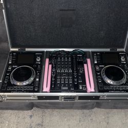 Denon Dj Turntables Mixer & Case