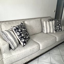 Ballina Sofa And Loveseat 