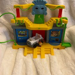 Paw Patrol Monkey Temple 
