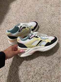 Sneaker