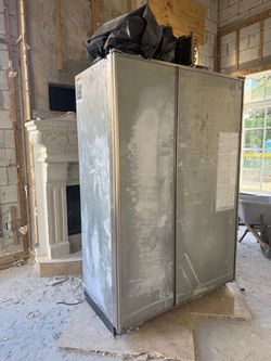 Sub-Zero 632 Built-In Refrigerator – NOT PERFECT BUT WORKING CONDITIONS