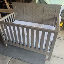 “Atwood” Baby Crib 