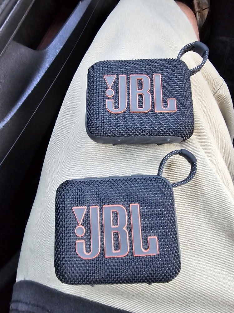 JBL Go4