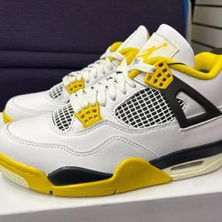 Nike Air Jordan 4 Retro Vivid Sulfur AQ9129-101 Women Size 10.5 or Mens 9