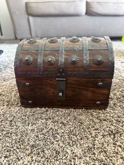 Woden treasure chest