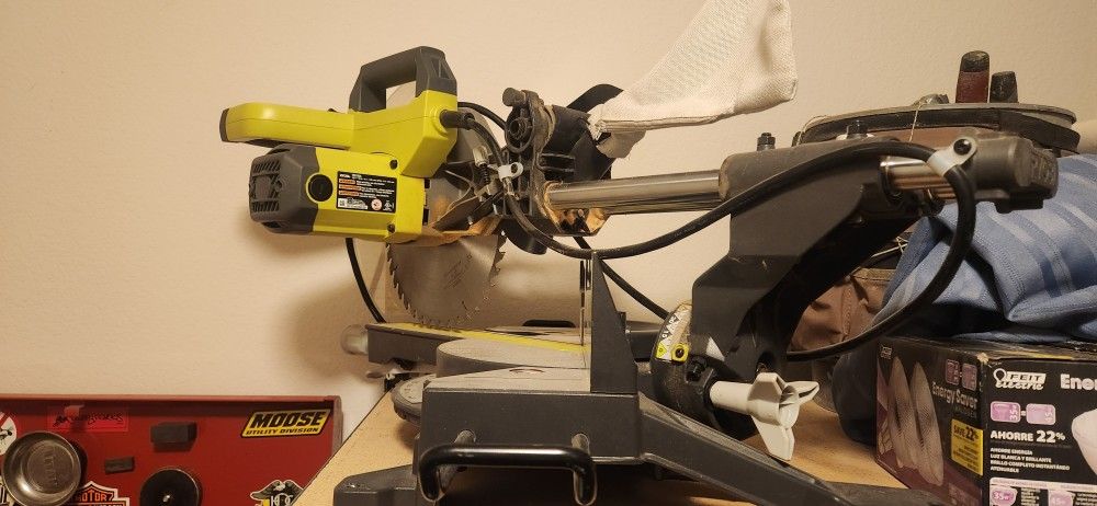 Ryobi Sliding Miter Saw
