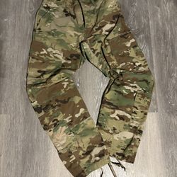 baggy army camo cargos