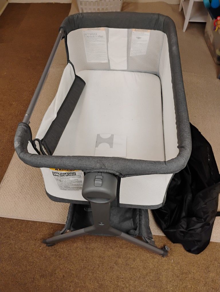 Baby Bassinet On Wheels