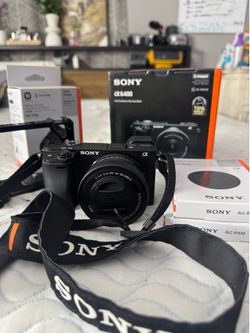 Sony a6400 with Lens and Extras