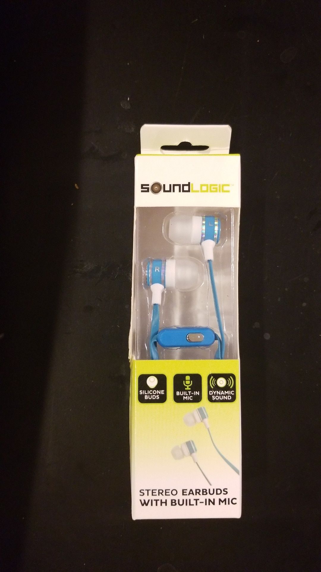 Soundlogic earbuds W/ mic/volume buttons