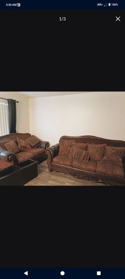 Couch set