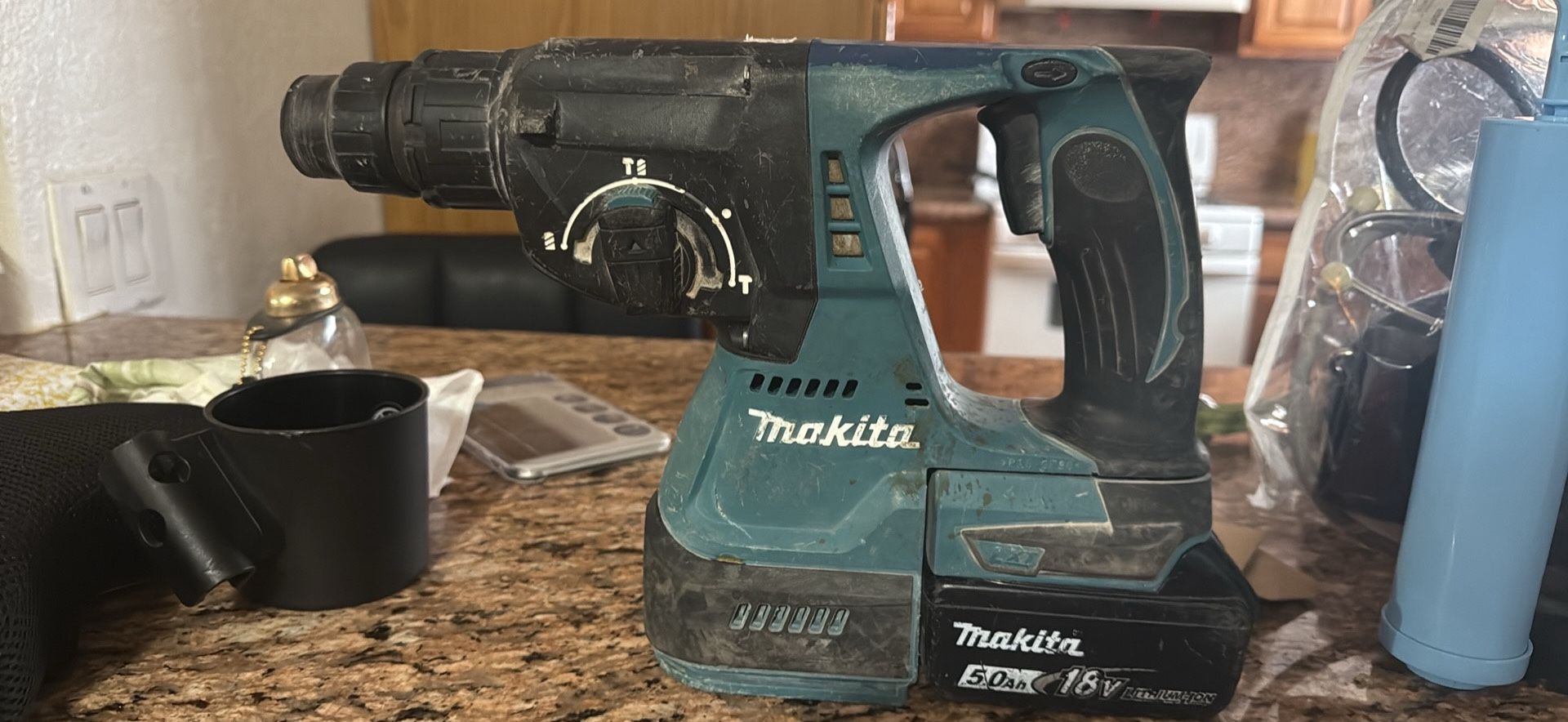 Makita Hammer Drill W/ 18v Battery 