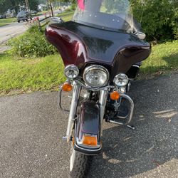 05 Electra Glide Red/silver