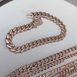 14K Gold Cuban Link Bracelet 7.5”