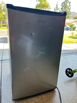 Whirlpool Mini Refrigerator