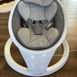 Munchkin Infant Swing (newborn - 20lbs)
