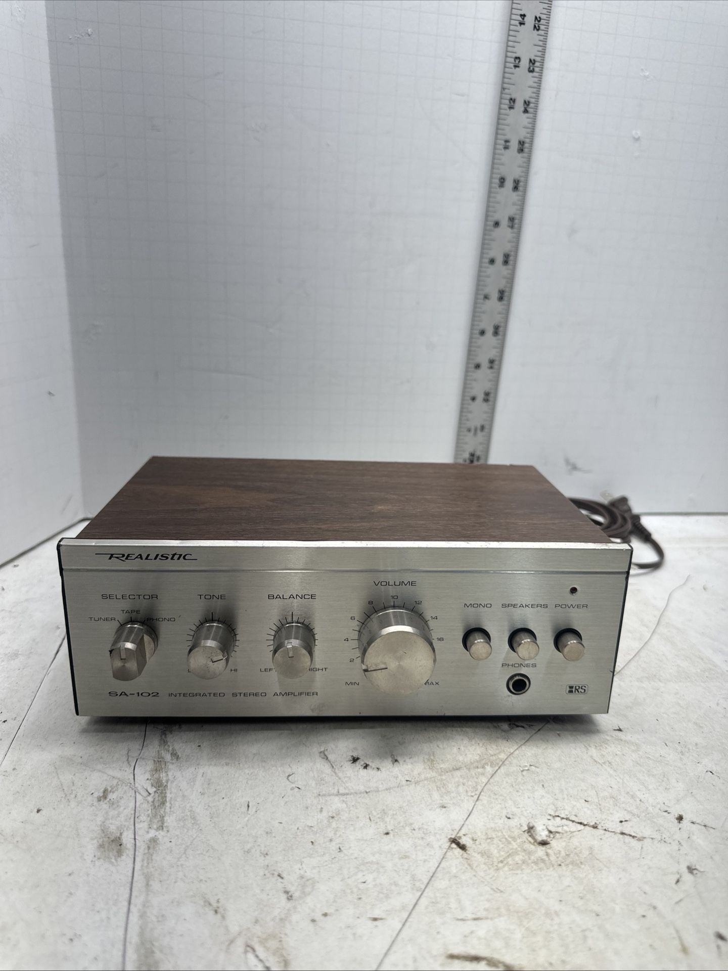 Vintage Realistic SA-102 Integrated Stereo Amplifier Amp - Worker #P