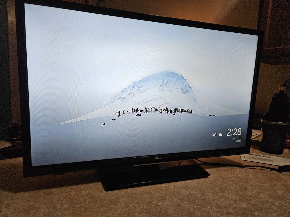720p LED TV - 32" Class (31.5" Diag)