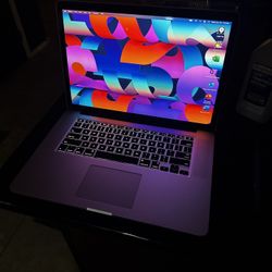 MacBook Pro Retina 15” i7 16GB RAM 1TB SSD!