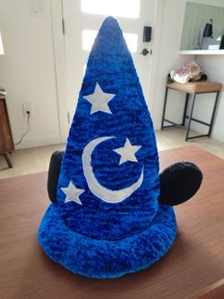 Sorcerer Mickey hat