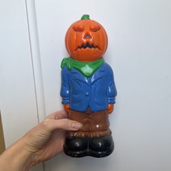 HALLOWEEN Collector’s Statue Decorations 