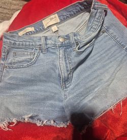 Universal Thread Jean Shorts Used Size 4 Regular 