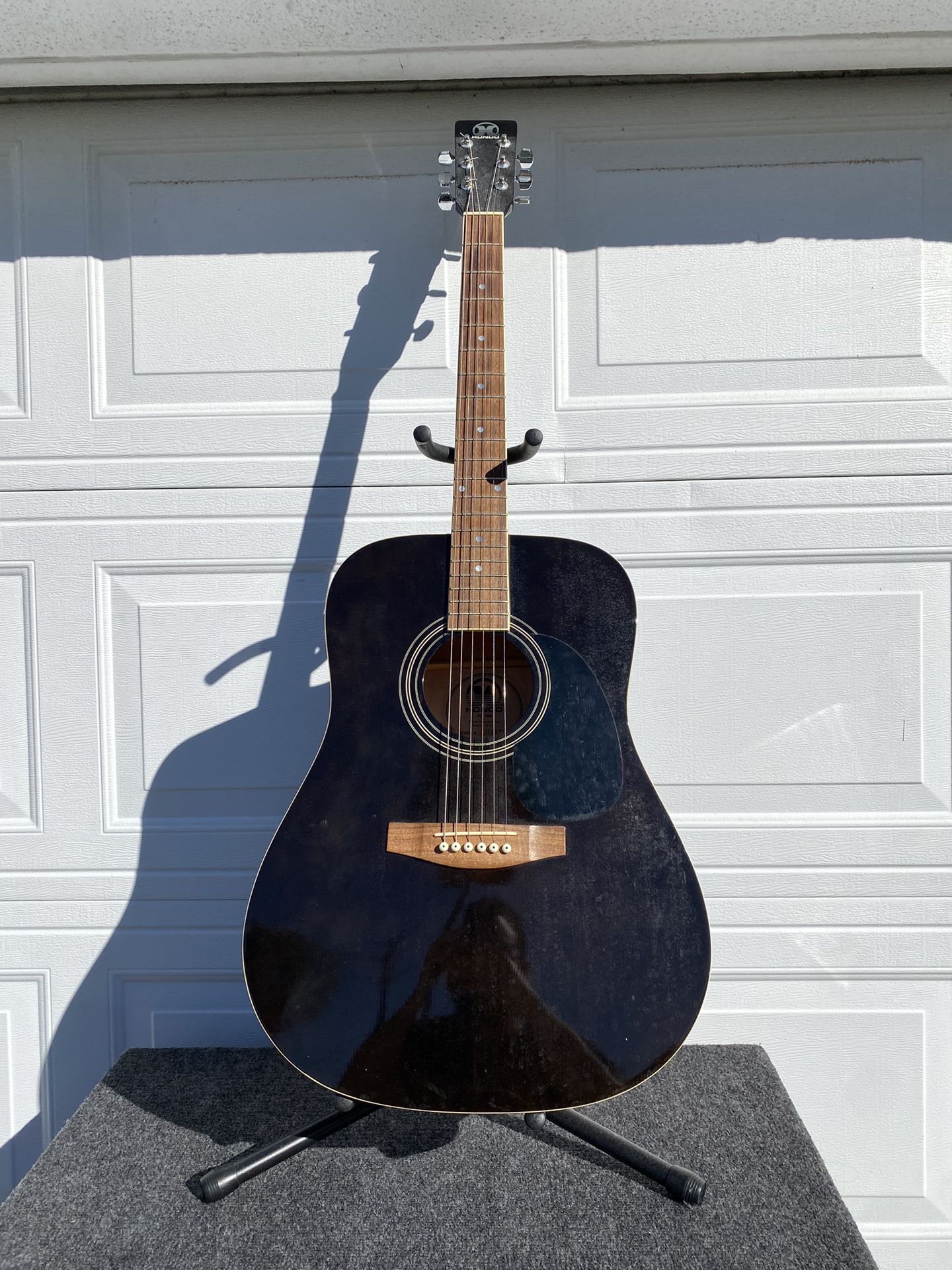 Hondo Acoustic Guitar Model H350ETBK