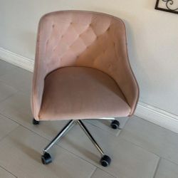 Office Chair Adjustable Height Color Pink , Needs To Clean It