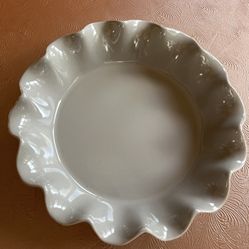 Deep Dish Pie Plate.  Freezer Oven To Table 