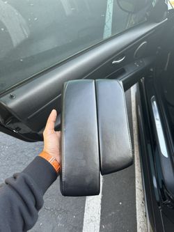 Oem E92 M3 Split Arm Rest Black