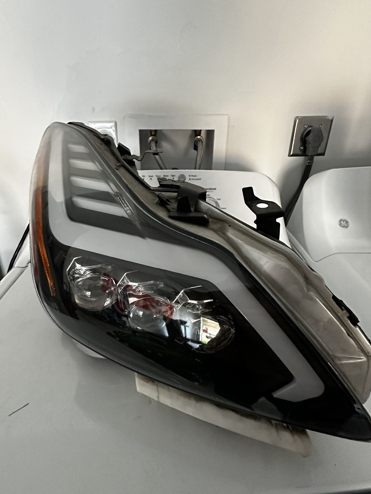 Infiniti G37 Coupe Alpharex Full LED Headlights