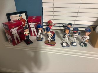 Bobble heads