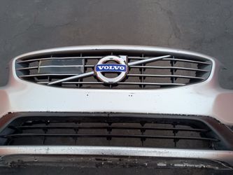 2001-2018: Volvo S60 complete front bumper with All the accessories oem.