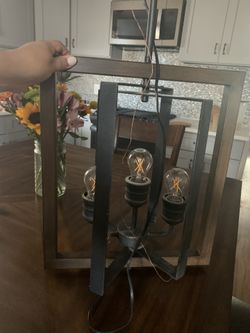 3 Bulb Light Fixture