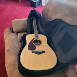 Yamaha Acoustic guitar new with case