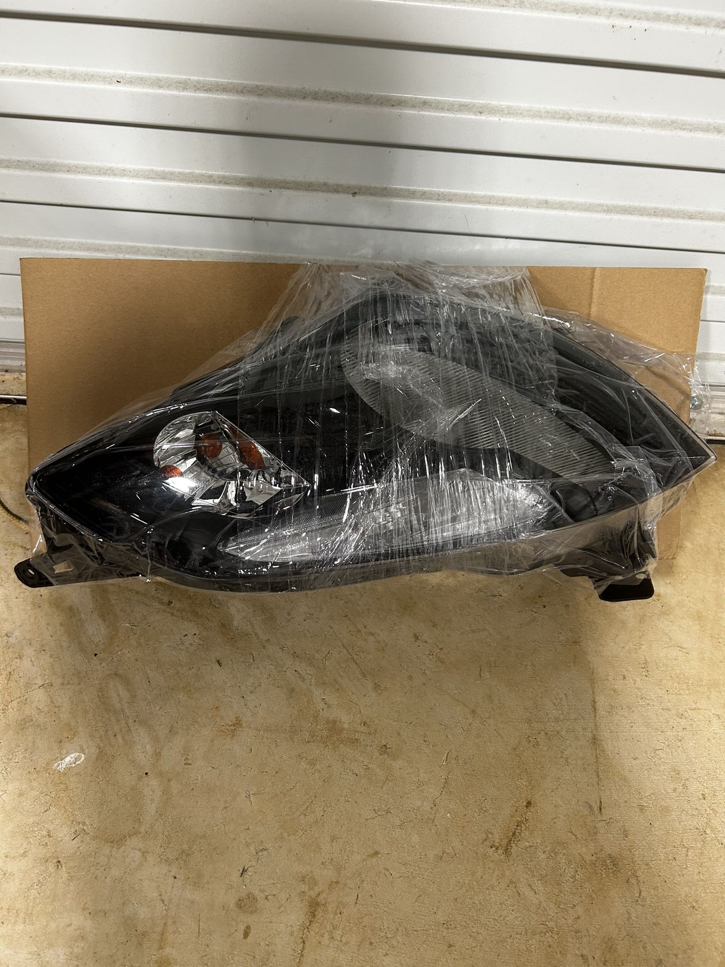 Pair Of Nissan Maxima Headlights 