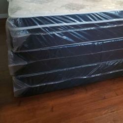 Queen Size New Thick Pillow Top Bed Can Deliver 