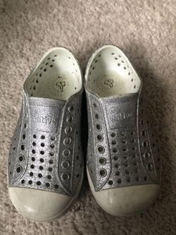 Native shoes - 8T