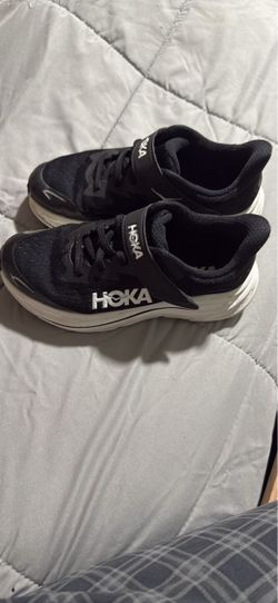 Kids hoka shoes size 1