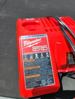 Milwaukee charger m12 m18