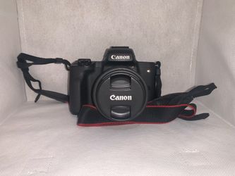 Canon EOS M50 24.1MP Mirrorless Black w/ EF-M 15-45mm f/3.5-6.3 Lens