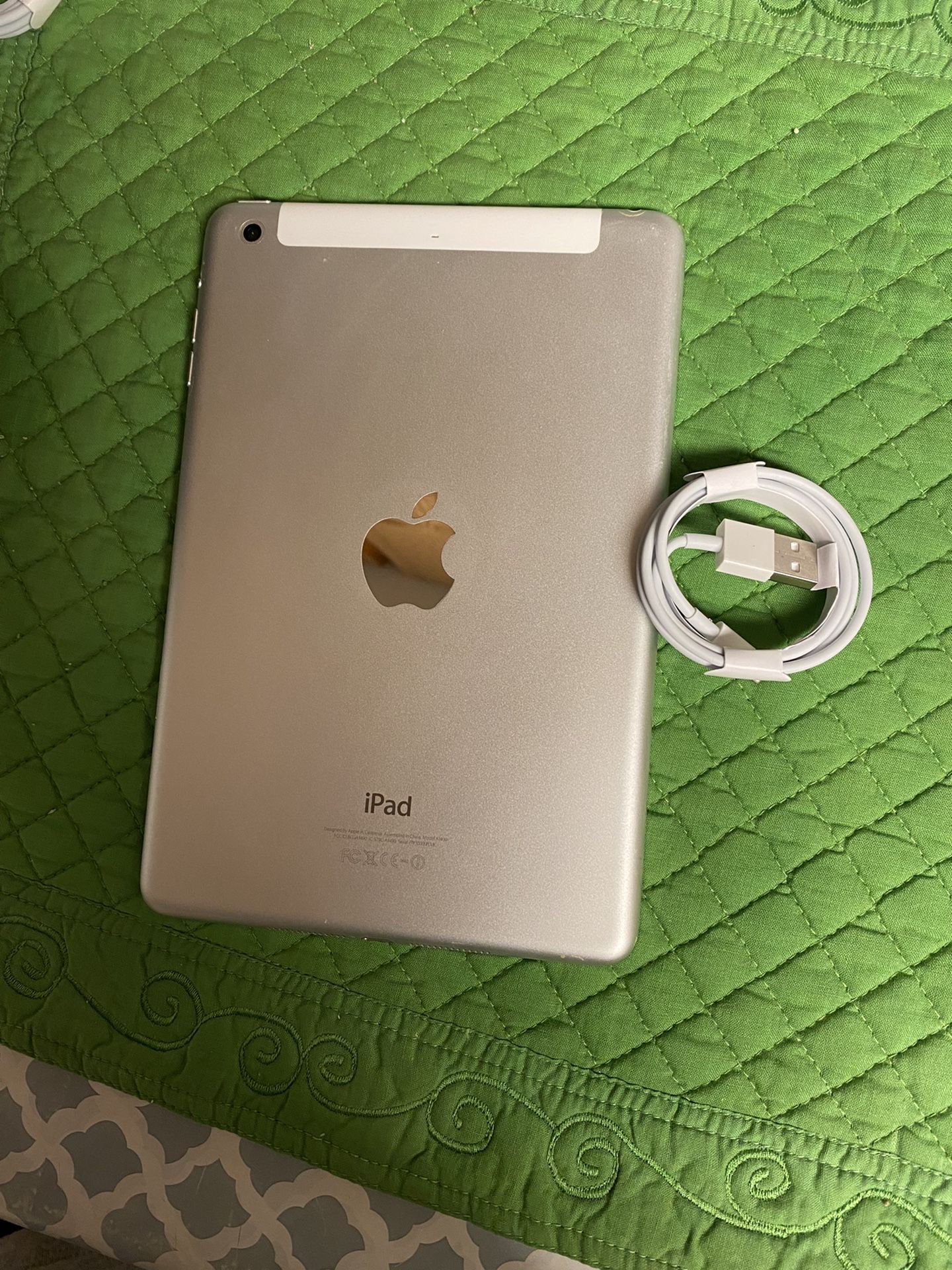 iPad Mini 3 Cellular and WiFi Unlocked For All Carriers 64 GB