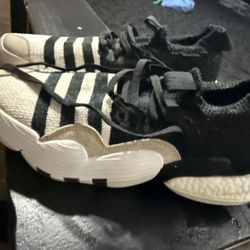 Adidas Trae Young Basketball Shoes Size 10