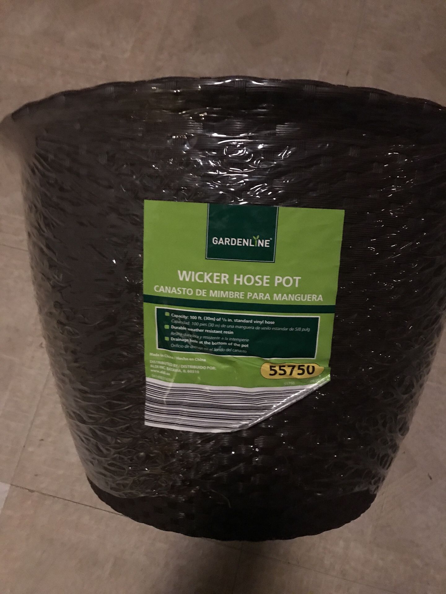 Wicker hose pot