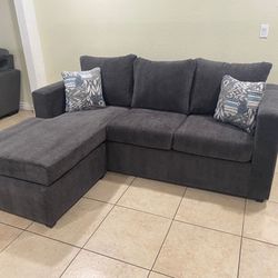 Grey Small Sectional ¡¡BRAND NEW IN STOCK!!