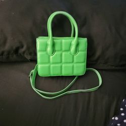 Crossi small quilted green crossbody bag, mini bag shoulder bag. 