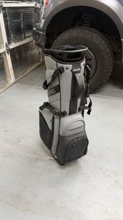 Pins and Aces Players Preferred Golf Bag